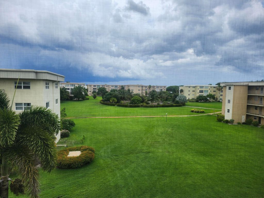 2600 NE 1st Lane 402, Boynton Beach, FL 33435