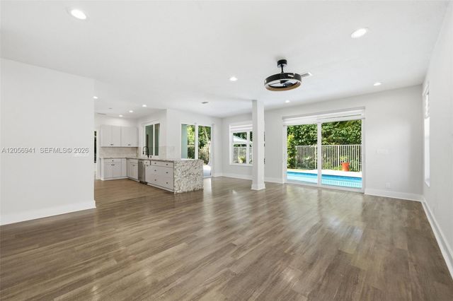 11070 Minneapolis Dr, Cooper City, FL 33026