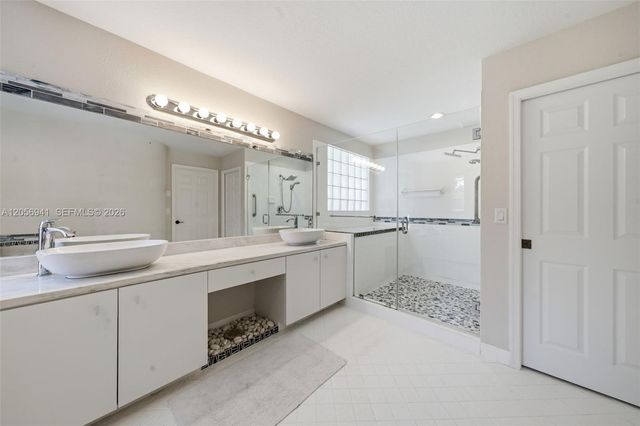 11070 Minneapolis Dr, Cooper City, FL 33026