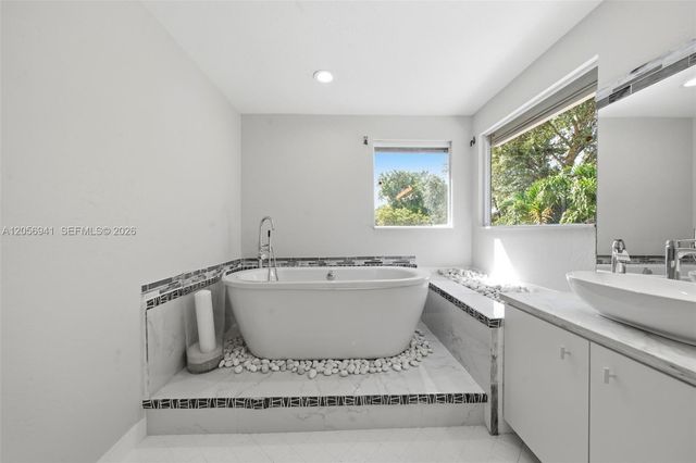 11070 Minneapolis Dr, Cooper City, FL 33026