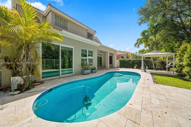 11070 Minneapolis Dr, Cooper City, FL 33026