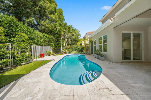 11070 Minneapolis Dr, Cooper City, FL 33026