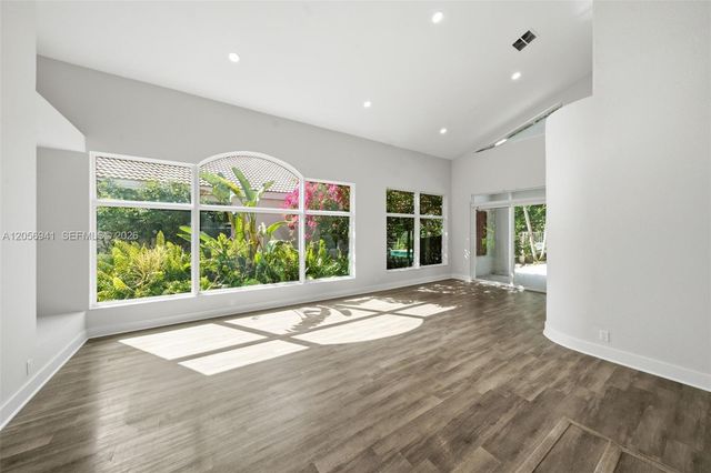11070 Minneapolis Dr, Cooper City, FL 33026