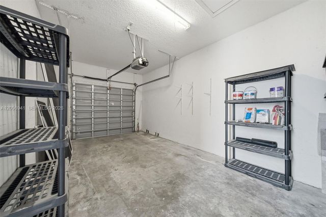 11070 Minneapolis Dr, Cooper City, FL 33026