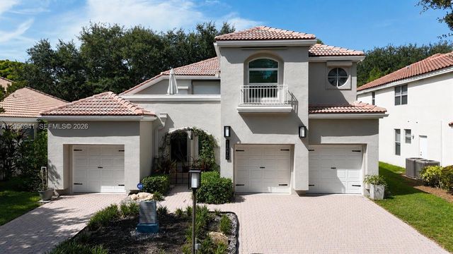 11070 Minneapolis Dr, Cooper City, FL 33026