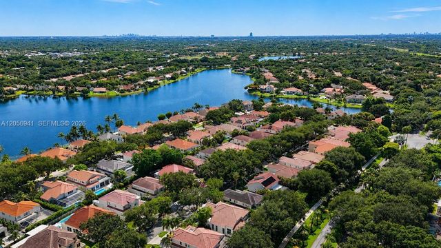 11070 Minneapolis Dr, Cooper City, FL 33026