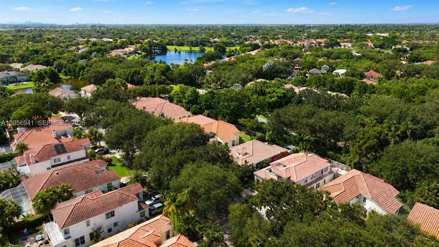 11070 Minneapolis Dr, Cooper City, FL 33026