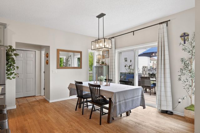 6698 Mackenzie Avenue NE, Albertville, MN 55301
