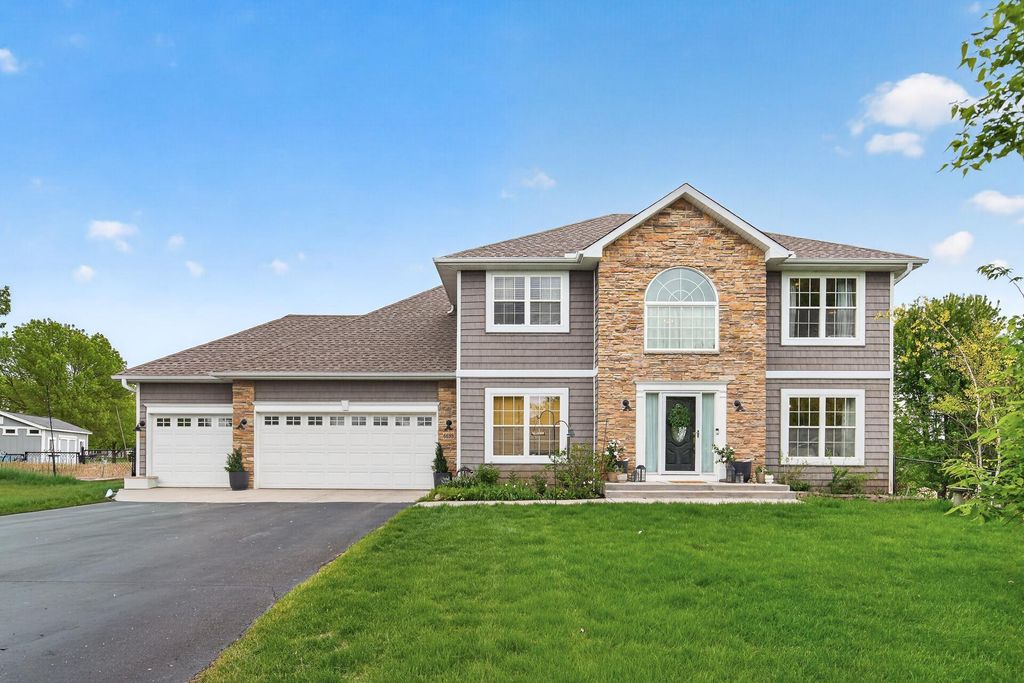6698 Mackenzie Avenue NE, Albertville, MN 55301