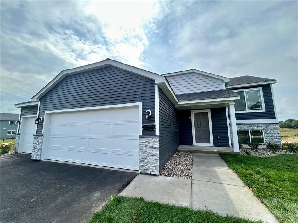 37547 Greenway Avenue, North Branch, MN 55056