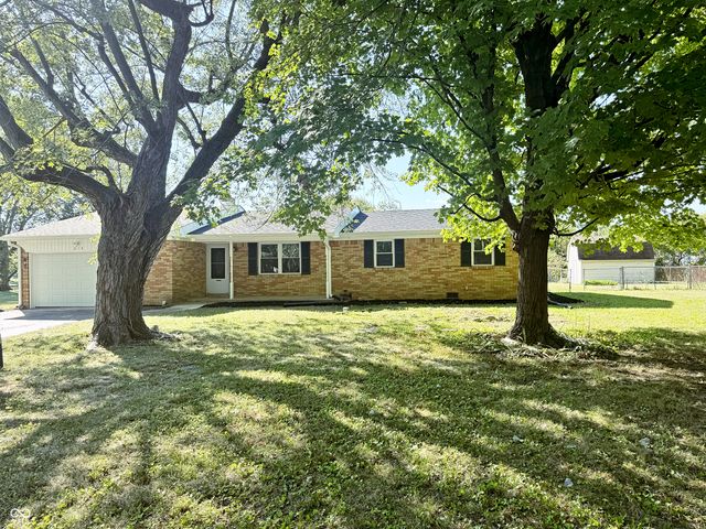 214 Corottoman Court, Avon, IN 46123