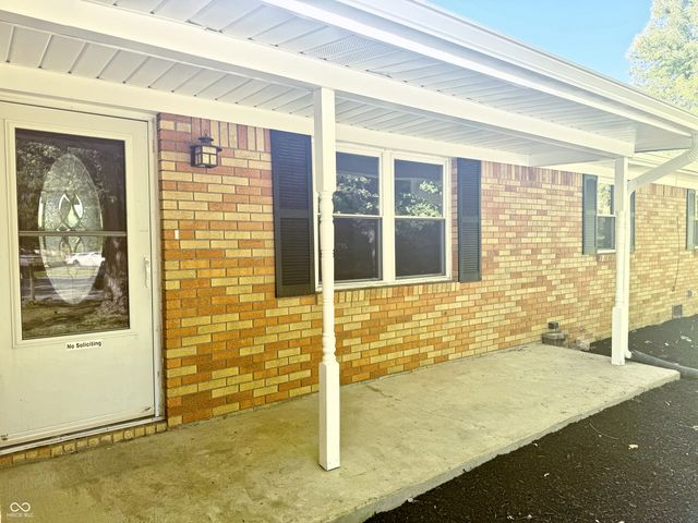 214 Corottoman Court, Avon, IN 46123