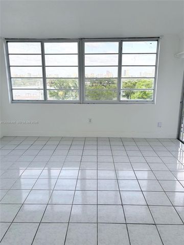1780 NE 191st St 600-2, Miami, FL 33179