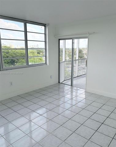 1780 NE 191st St 600-2, Miami, FL 33179