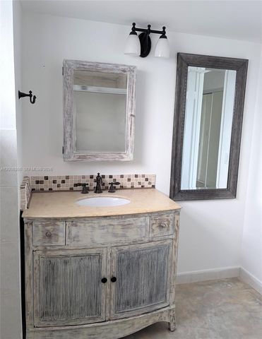 1780 NE 191st St 600-2, Miami, FL 33179