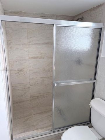 1780 NE 191st St 600-2, Miami, FL 33179