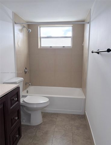 1780 NE 191st St 600-2, Miami, FL 33179