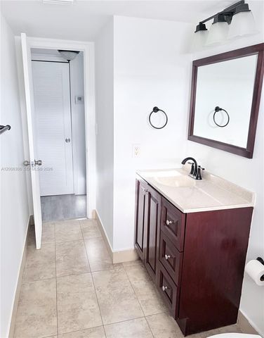 1780 NE 191st St 600-2, Miami, FL 33179