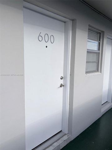 1780 NE 191st St 600-2, Miami, FL 33179