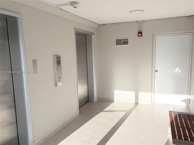 1780 NE 191st St 600-2, Miami, FL 33179