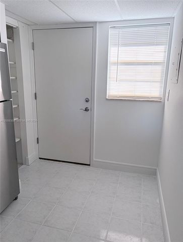 1780 NE 191st St 600-2, Miami, FL 33179