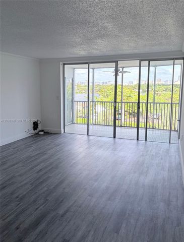 1780 NE 191st St 600-2, Miami, FL 33179