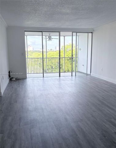 1780 NE 191st St 600-2, Miami, FL 33179