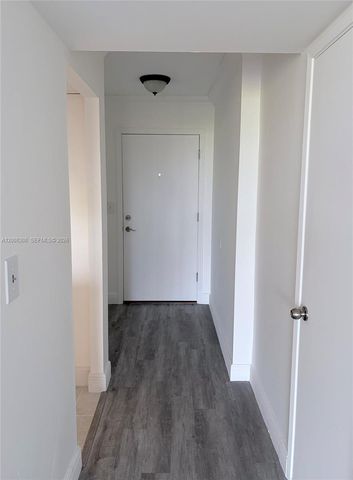 1780 NE 191st St 600-2, Miami, FL 33179