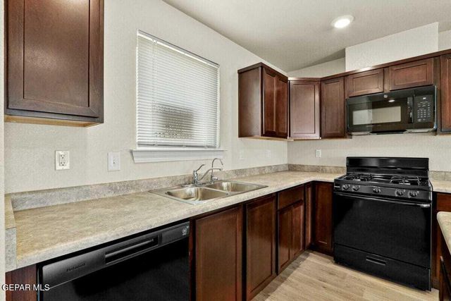 14257 Star Cactus Avenue, Horizon City, TX 79928