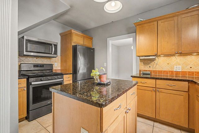 1008 Union, Jackson, MI 49203