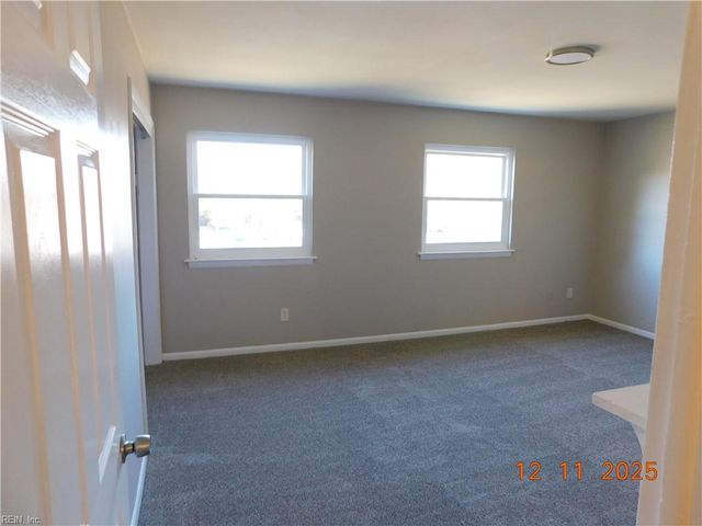 853 S Club House Rd Apt 7, Virginia Beach, VA 23452