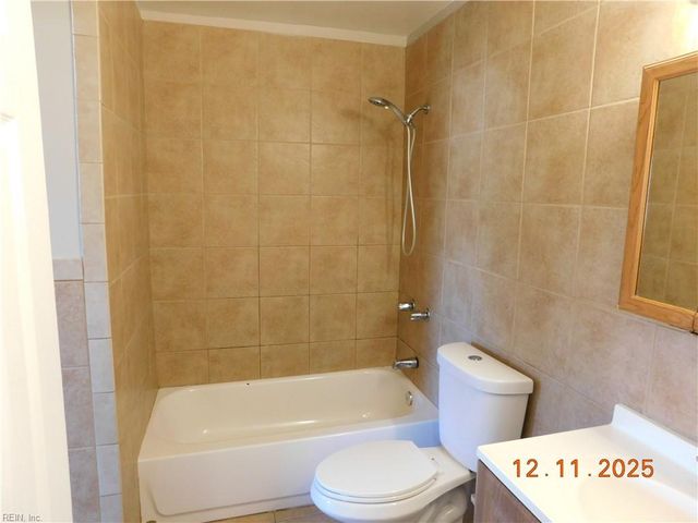 853 S Club House Rd Apt 7, Virginia Beach, VA 23452