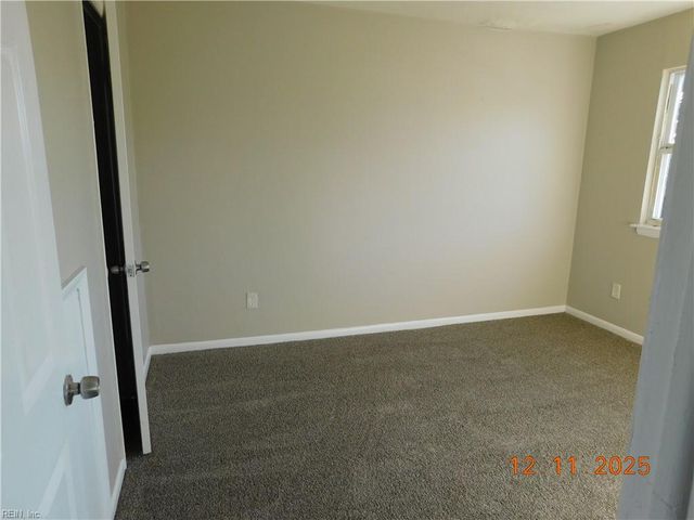 853 S Club House Rd Apt 7, Virginia Beach, VA 23452