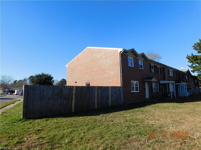 853 S Club House Rd Apt 7, Virginia Beach, VA 23452