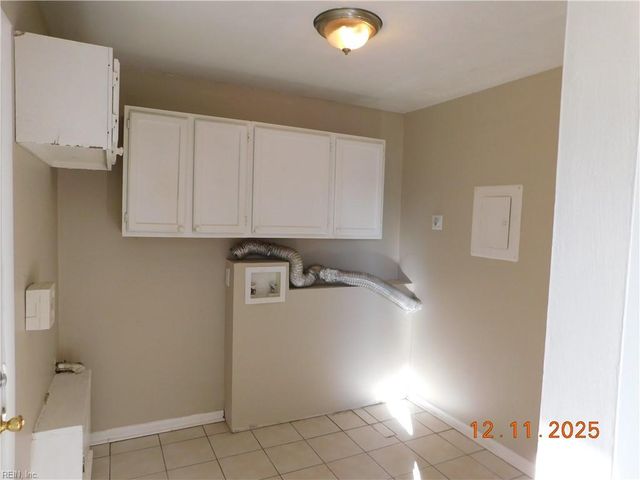 853 S Club House Rd Apt 7, Virginia Beach, VA 23452