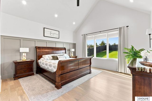 21315 E Street, Elkhorn, NE 68022