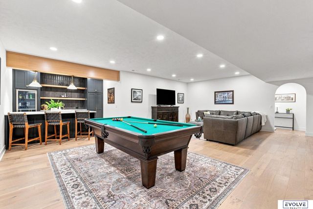 21315 E Street, Elkhorn, NE 68022