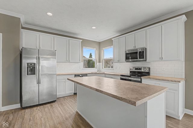 26 Verdant Drive, Cicero, IN 46034