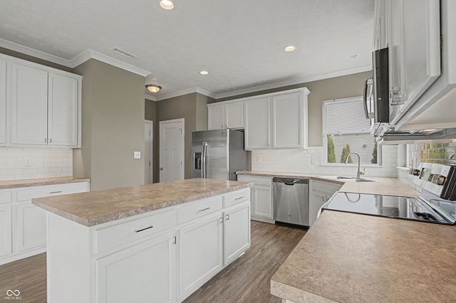 26 Verdant Drive, Cicero, IN 46034