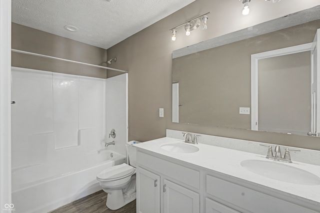 26 Verdant Drive, Cicero, IN 46034