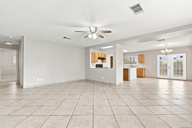 7807 Pecan Hts, San Antonio, TX 78244