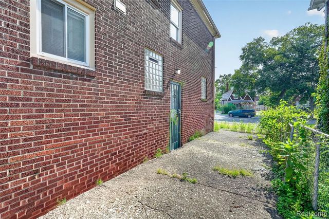17159 Woodingham Drive, Detroit, MI 48221