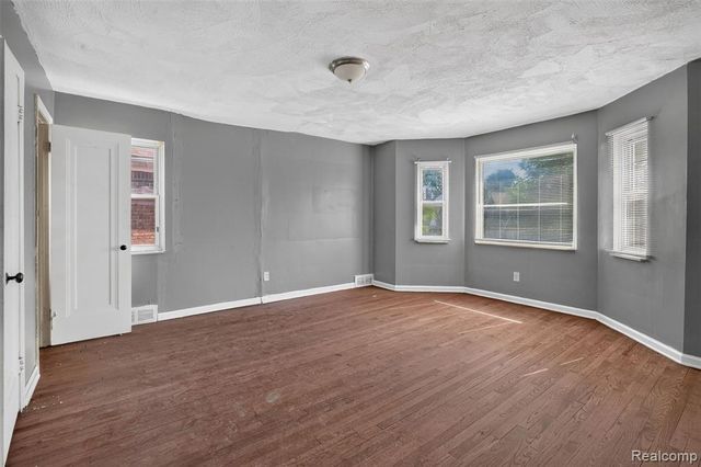 17159 Woodingham Drive, Detroit, MI 48221