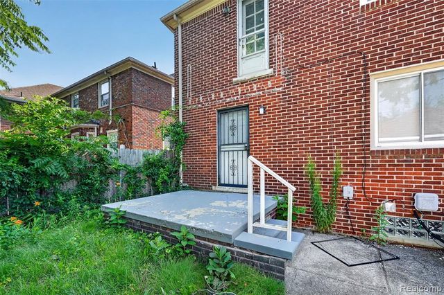 17159 Woodingham Drive, Detroit, MI 48221