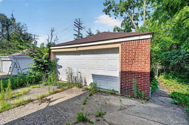 17159 Woodingham Drive, Detroit, MI 48221
