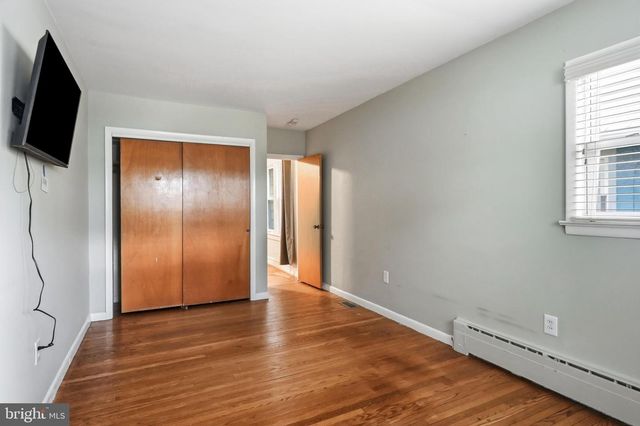21 E WALNUT AVE, Haddon Township, NJ 08108