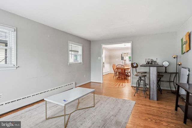 21 E WALNUT AVE, Haddon Township, NJ 08108