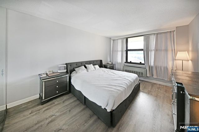 7002 Boulevard East 5E, Guttenberg, NJ 07093