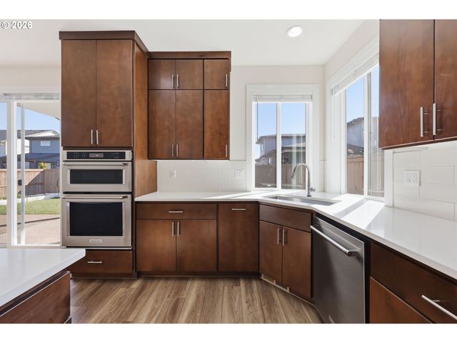 4118 Se 70TH Ave, Hillsboro, OR 97123