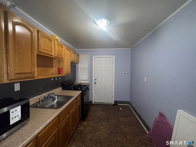 154 Virginia Avenue B, Bridgeport, CT 06610